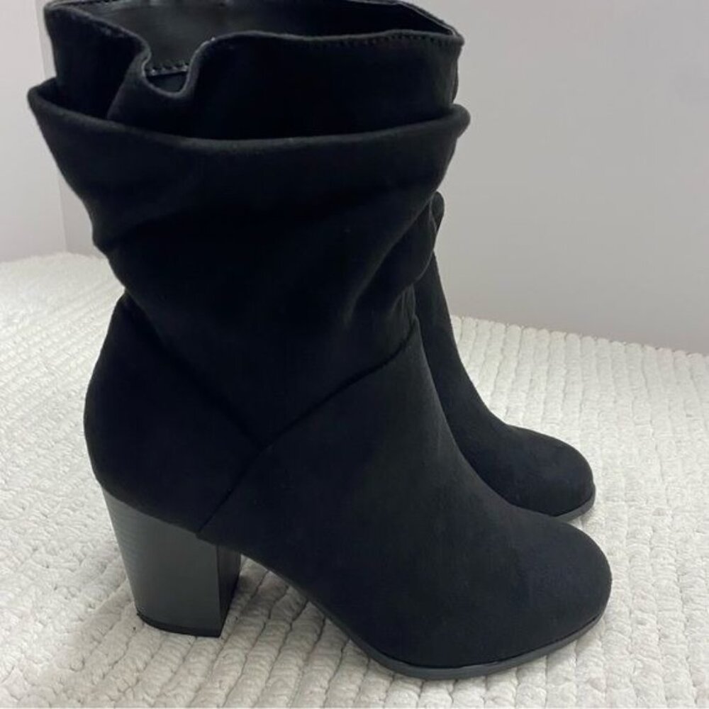 Material Girl Women’s Midory Black Boodies Shoes Size 5.5‎ M